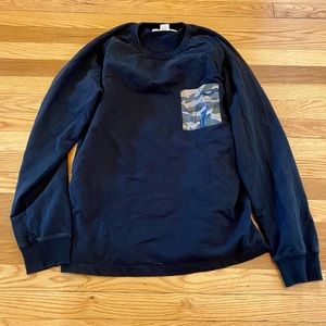 Men’s Buckle Pullover